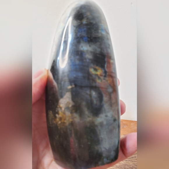 Labradorite Crystal Freeform 1.28 pounds - Picture 6 of 12